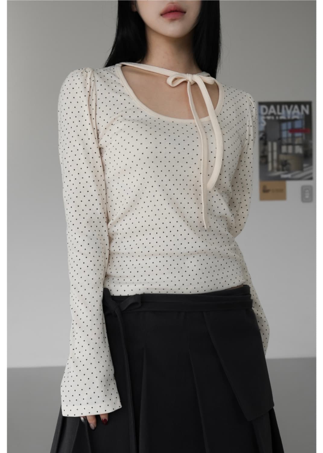 바이너리원 플리노 리본 도트티셔츠 (크림) 상품이미지3