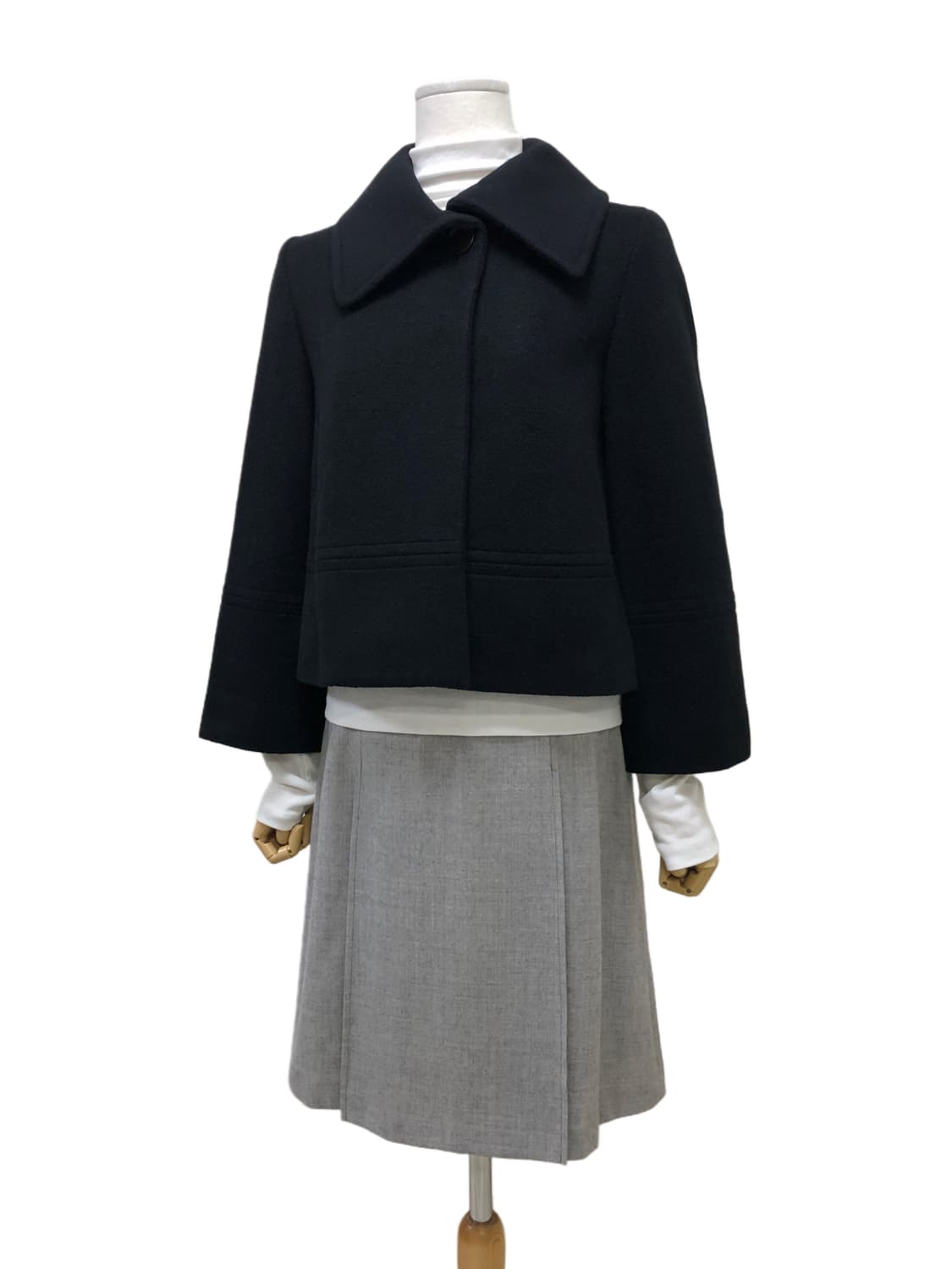 INED 블랙 숏 코트 상품이미지4