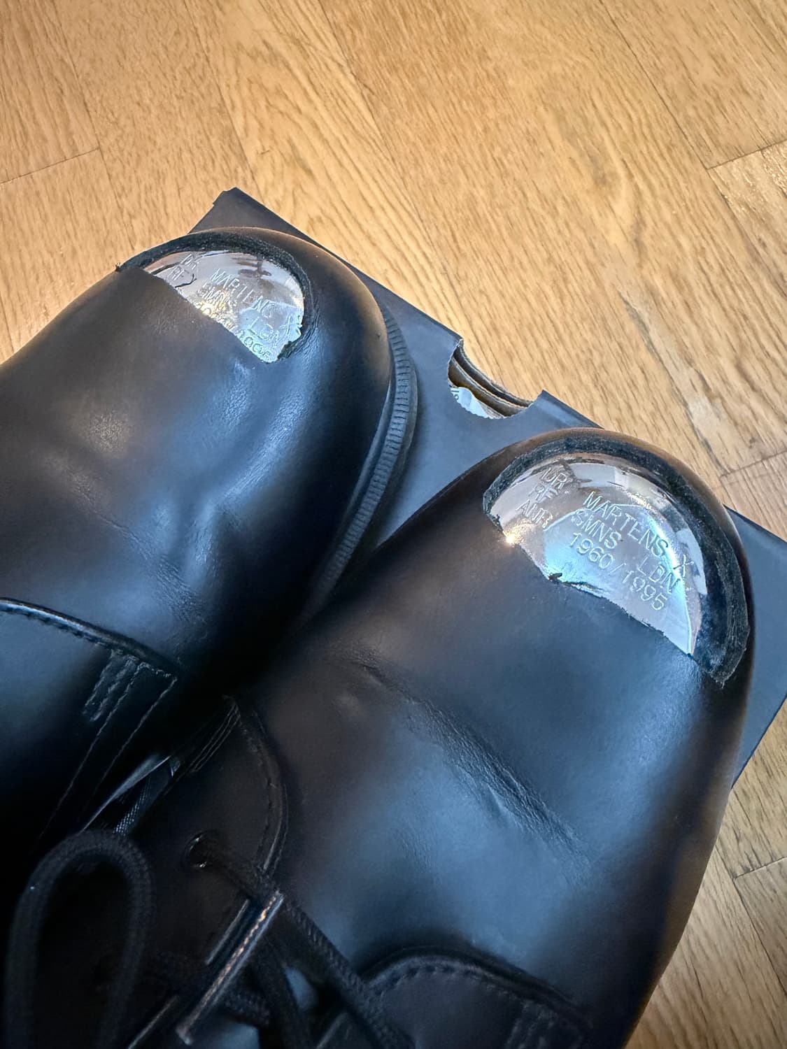 라프시몬스 닥터마틴 스틸토 280 상품이미지3