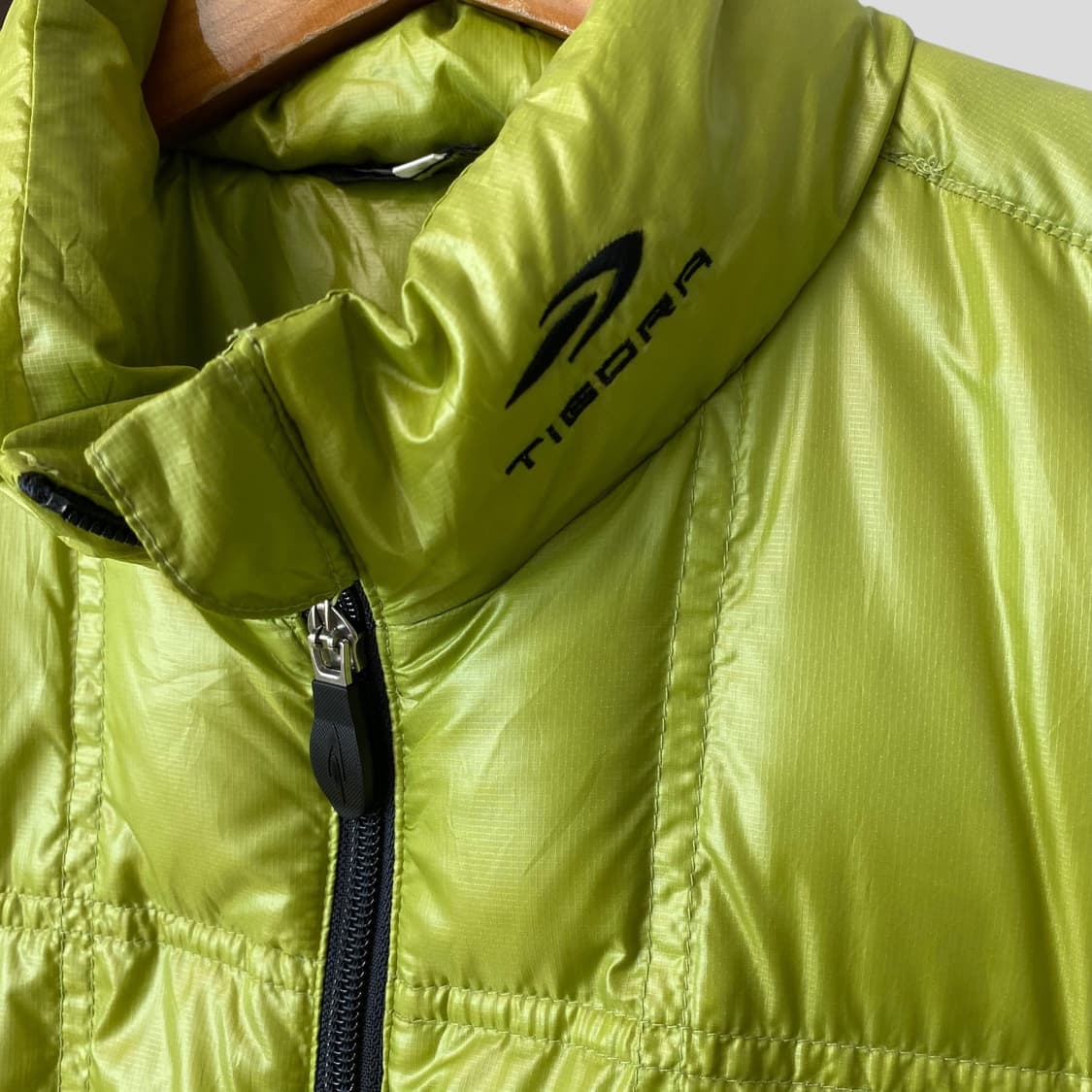 (M)TIGORA 티고라 반팔 패딩 자켓 상품이미지4