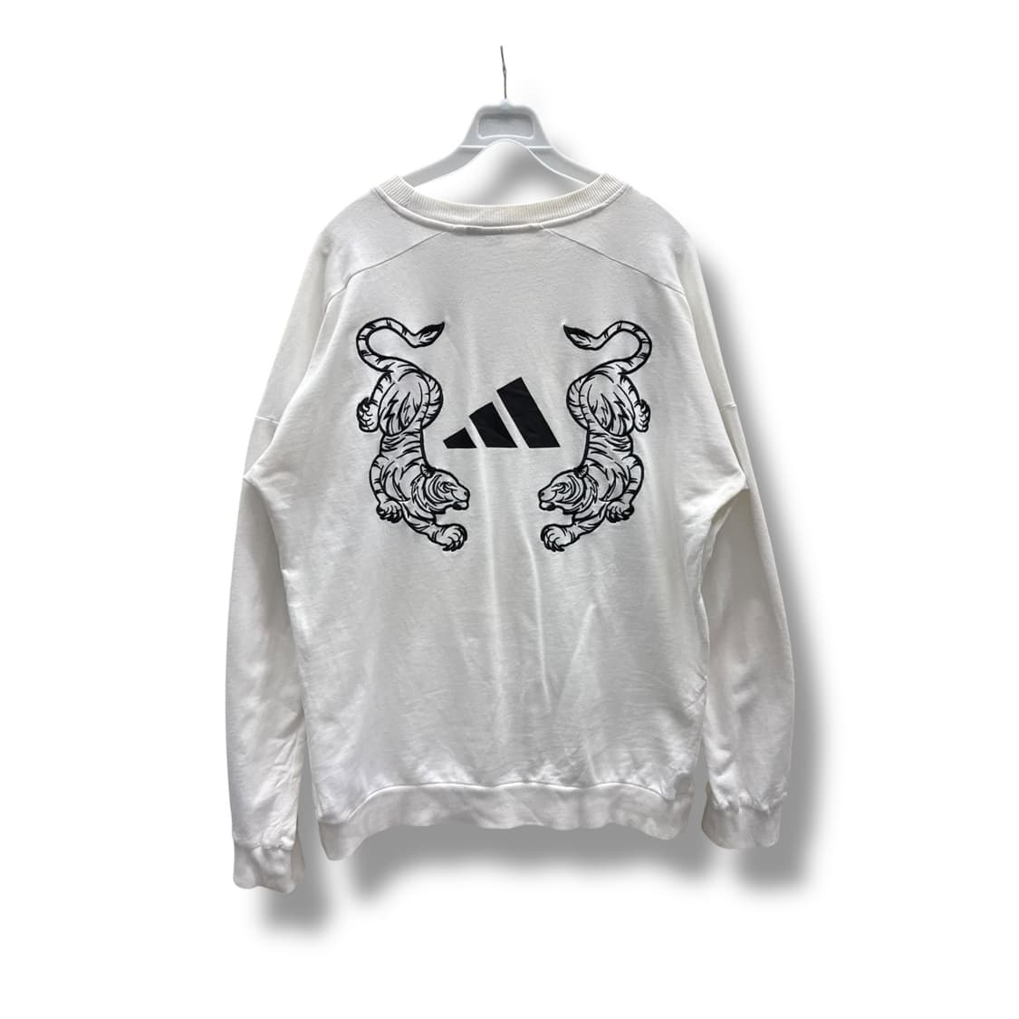 [L] 아디다스 타이거 크루 스웻셔츠 상품이미지4