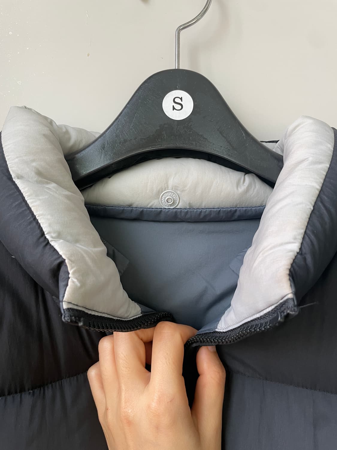 유니클로 x jw앤더슨 리버시블 다운패딩 s 상품이미지9