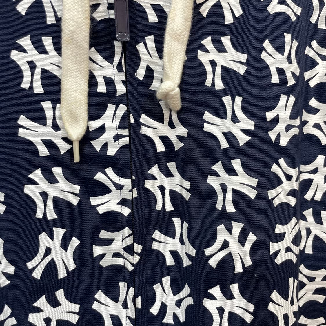     MLB Yankees Monogram Zip Hoodie 상품이미지6