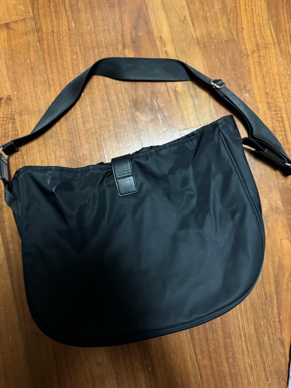 해칭룸 웨이비백 하이 블랙 Wavy Bag High 상품이미지2
