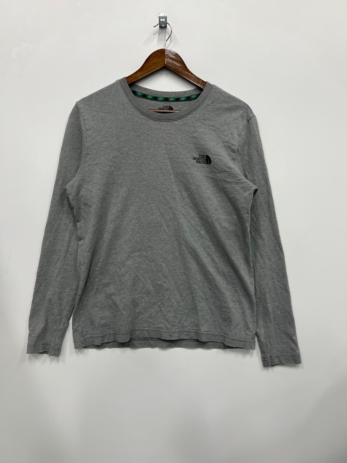 노스페이스 그레이 긴팔티 상품이미지1