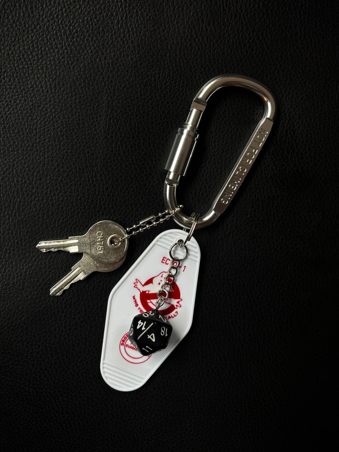 vintage keyring (ghost hotel) 상품이미지1