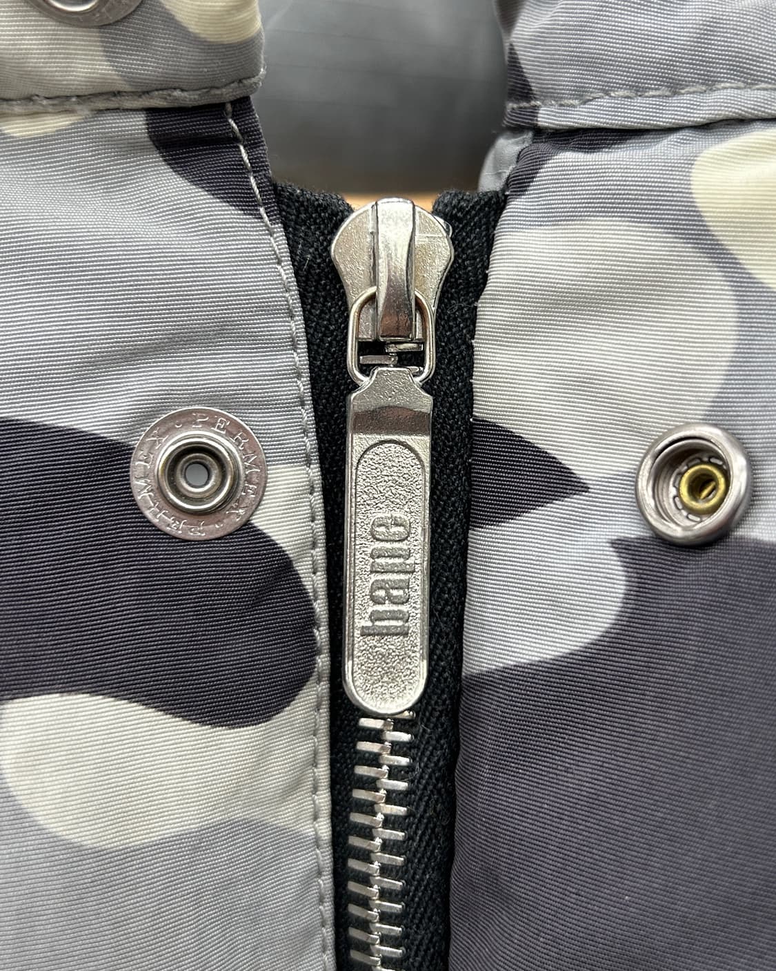 베이프 00s OG 퍼스트 그레이 카모 구스다운 푸퍼 자켓 상품이미지5