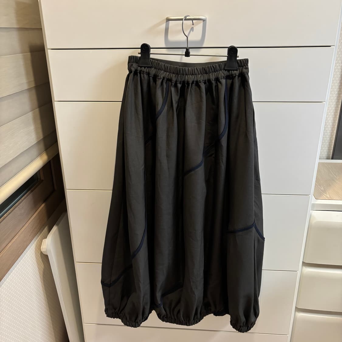 일본구매 그레이 유니크 벌룬 롱 스커트 상품이미지4