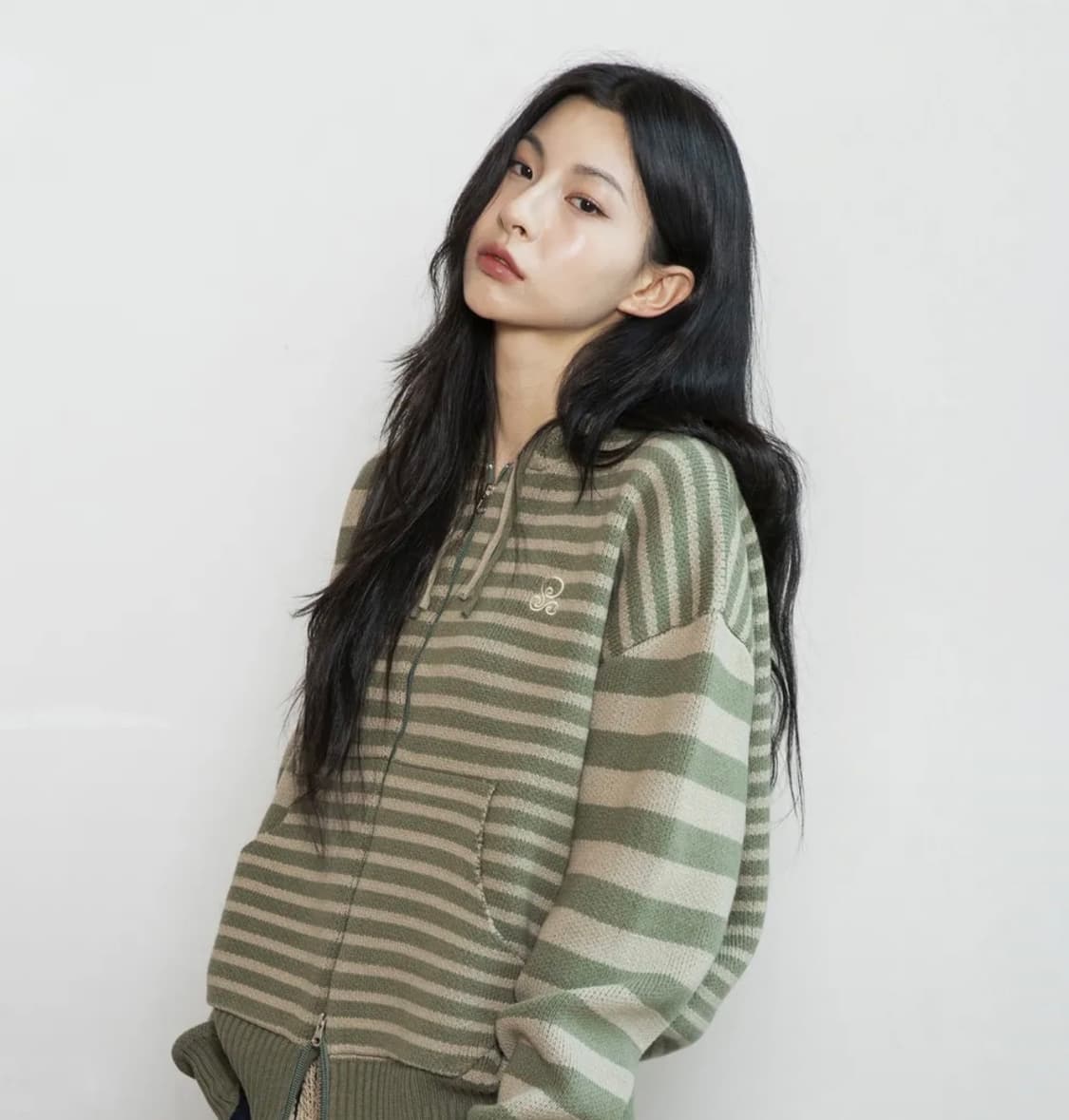 언발란스 스트라이프 니트 후드 집업 상품이미지1