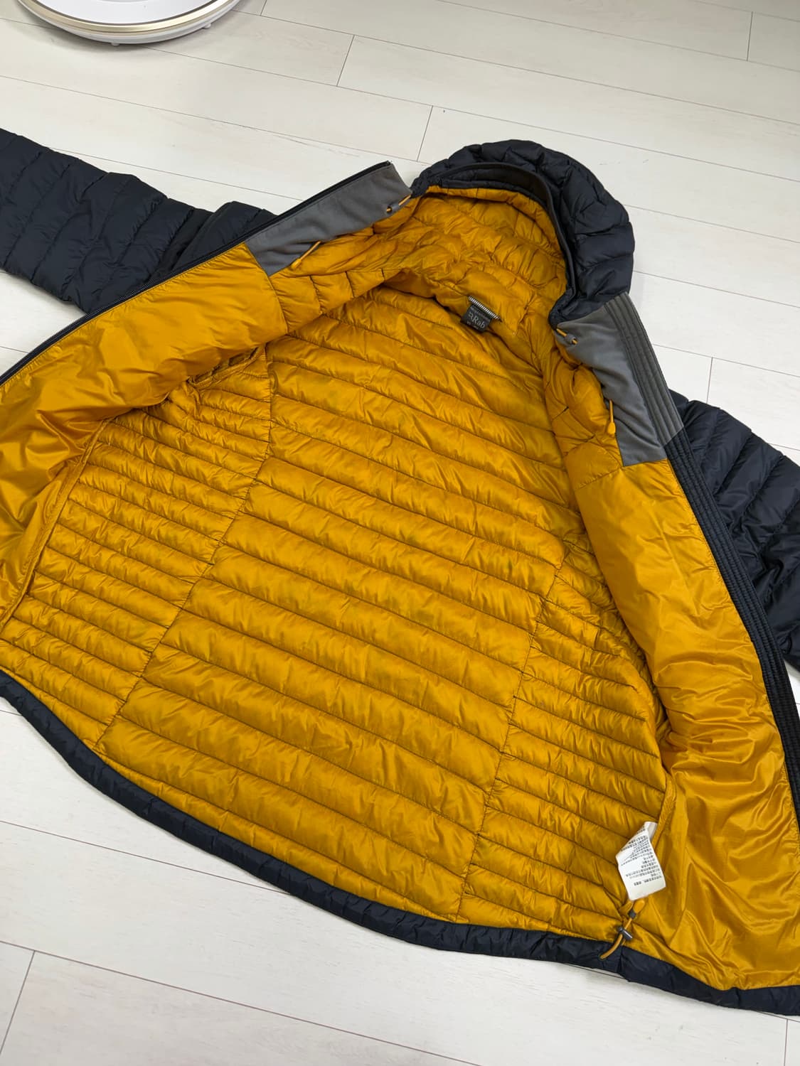 랩 마이크로라이트 벨루가 L 사이즈  상태 8.5/10  사진찍고 절대  상품이미지8