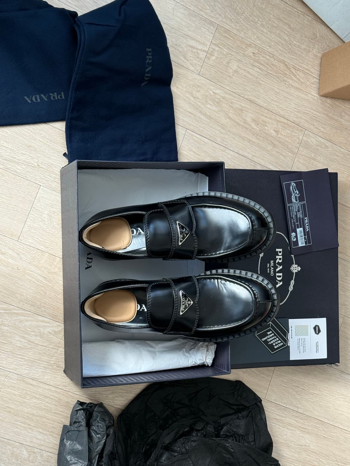 프라다로퍼 상품이미지1