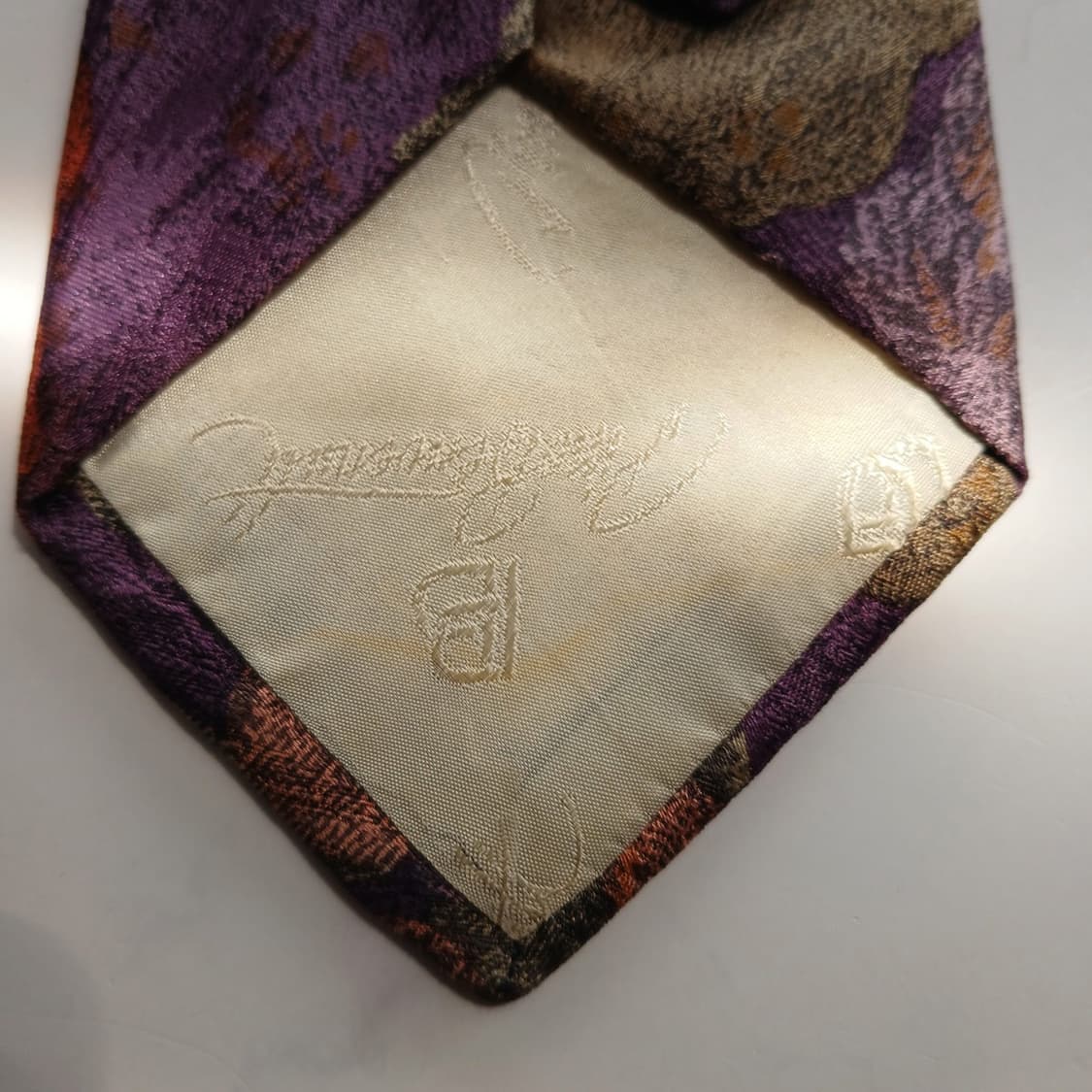 피노 베나로흐 실크 자카드 플라워 넥타이 9.2cm A등급 A17970
 상품이미지5