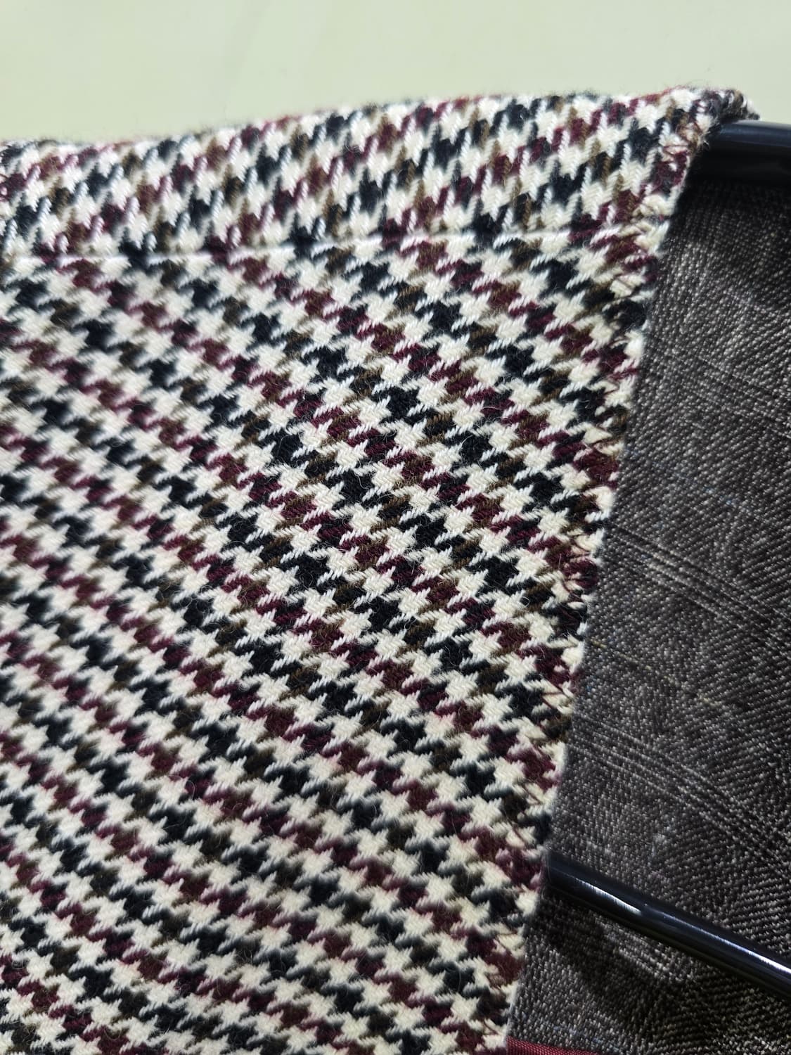 나무그림 하운드투스 체크 민소매 원피스 상품이미지3