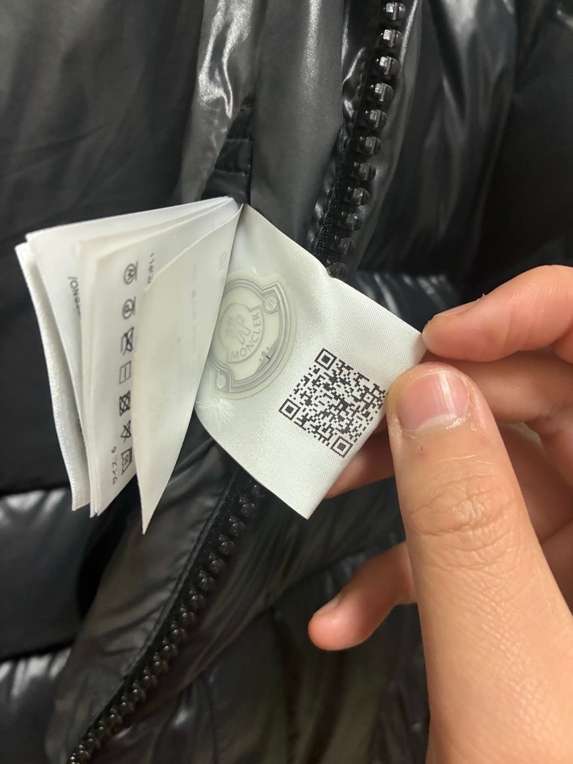 24FW 몽클레어 마야 블랙 패딩 6사이즈 정품 상품이미지7