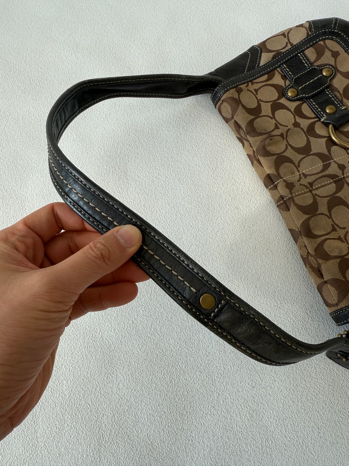 코치(COACH) 모노그램 숄더백 상품이미지8