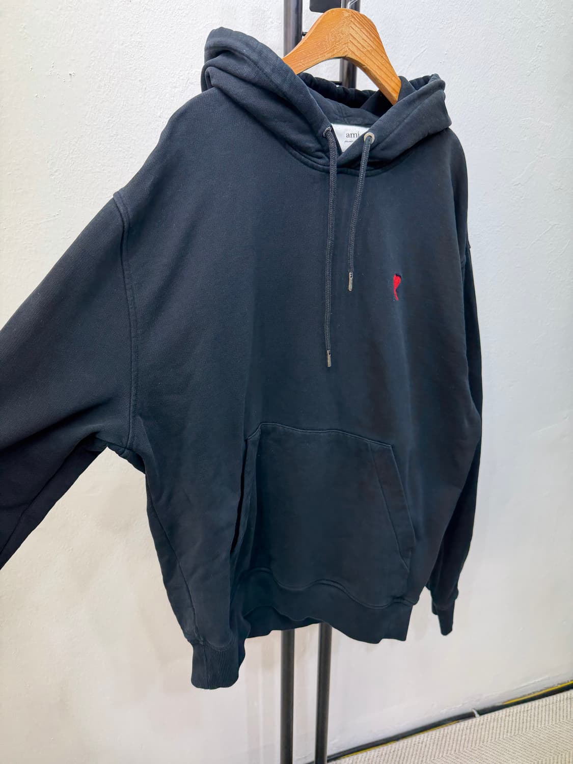 정품) 아미 스몰 하트 블랙 후드티 L 상품이미지2