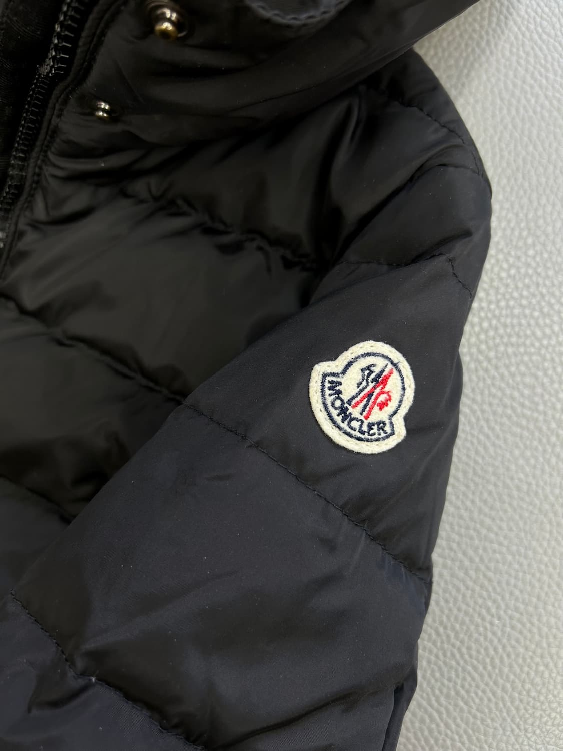 몽클레어 키즈 밀렌 블랙패딩(6세) 상품이미지6