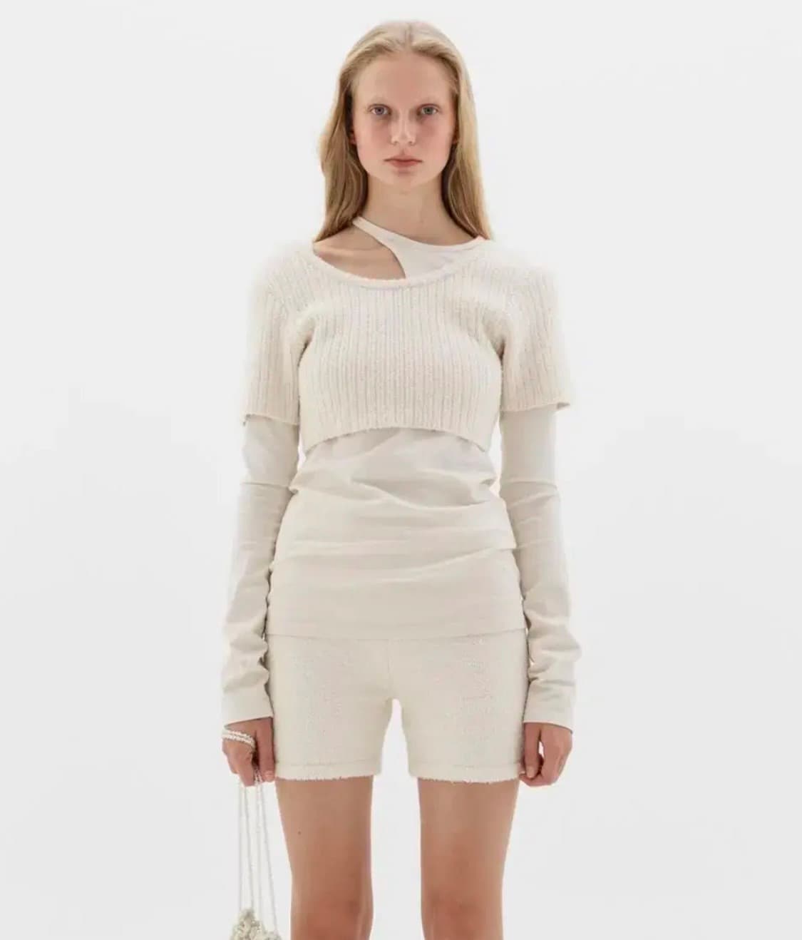 로우클래식 fluffy knitted top ivory 상품이미지1