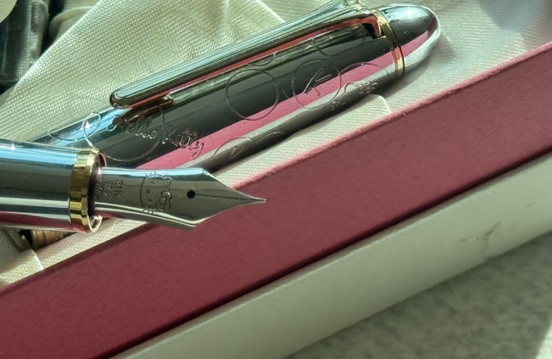 헬로키티 35주년 기념 펄핑크 세일러만년필(한정판) 상품이미지4