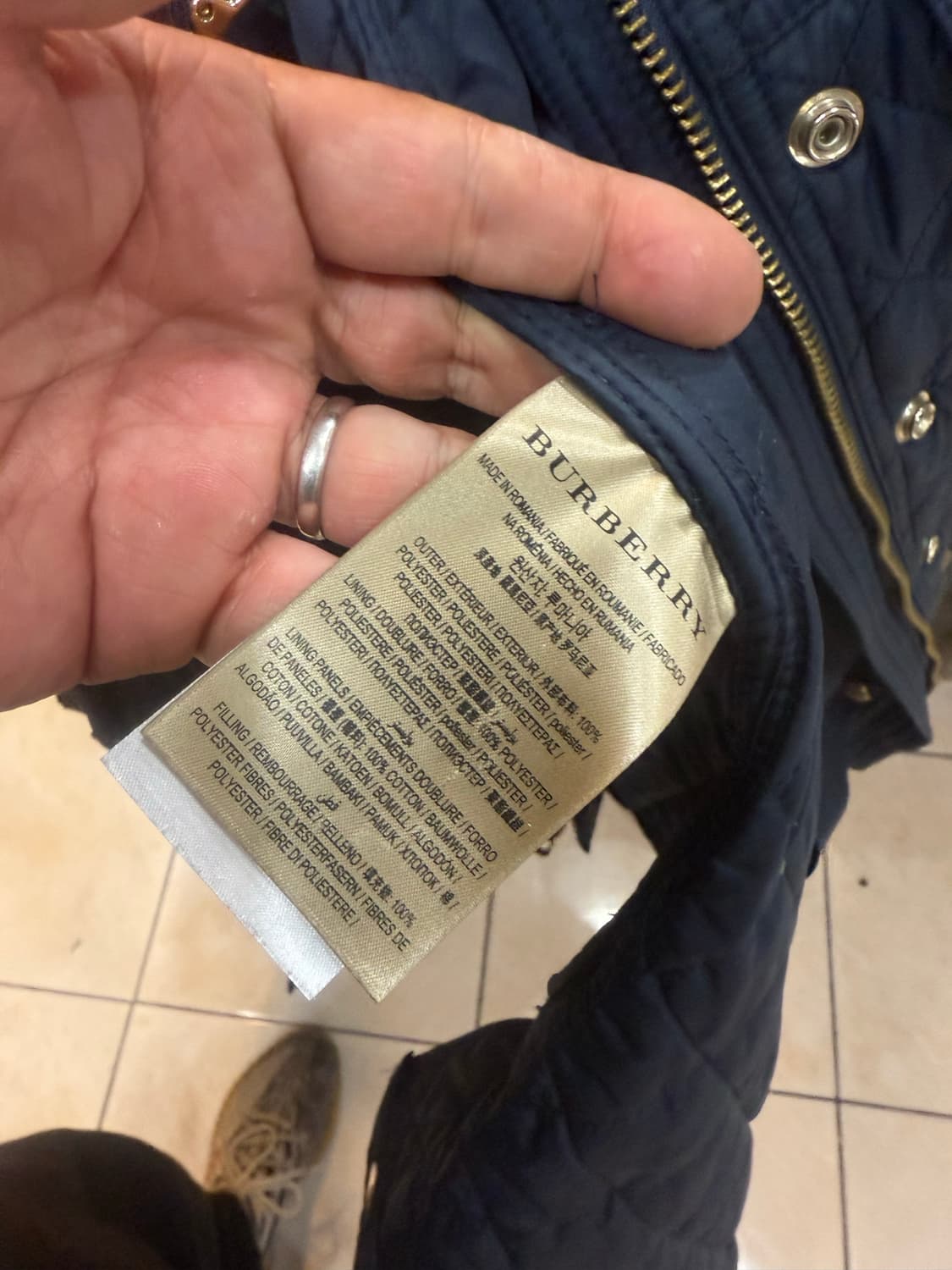 40/66 정품 버버리 퀼팅자켓 팝니다 상품이미지3