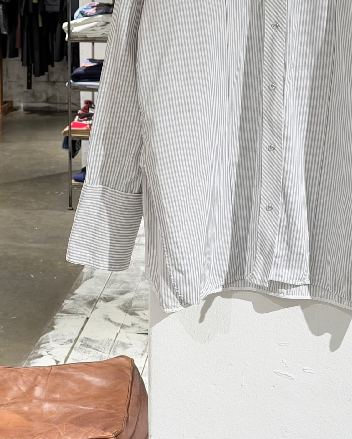 헬무트랭 화이트 그레이 스트라이프 셔츠 상품이미지5
