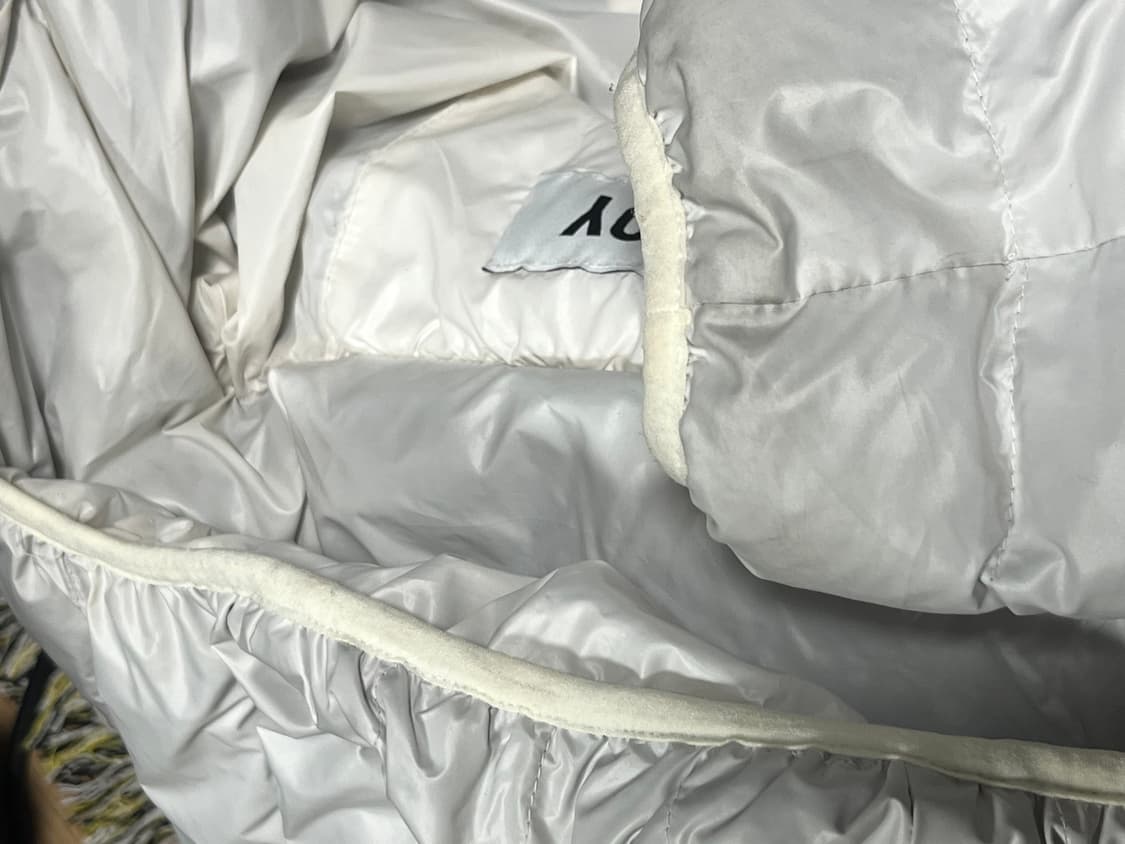 CURVED ZIPPER LIGHTWEIGHT PUFFER JACKET 상품이미지4