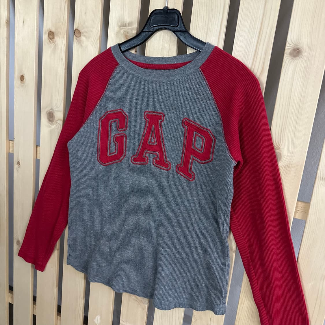 (S) GAP 갭 나그랑 긴팔 티셔츠 그레이 레드 상품이미지2