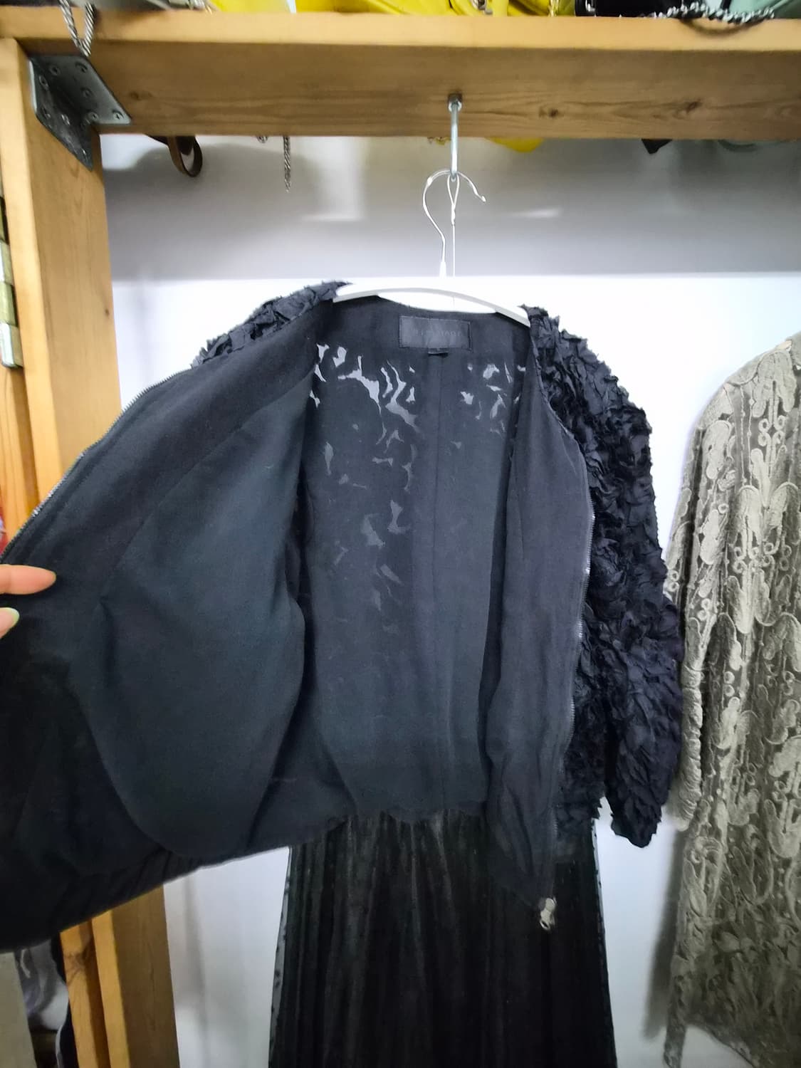 질스튜어트 로맨틱 플라워 텍스처 집업 자켓. 오즈세컨 도트샤 스커트 상품이미지5