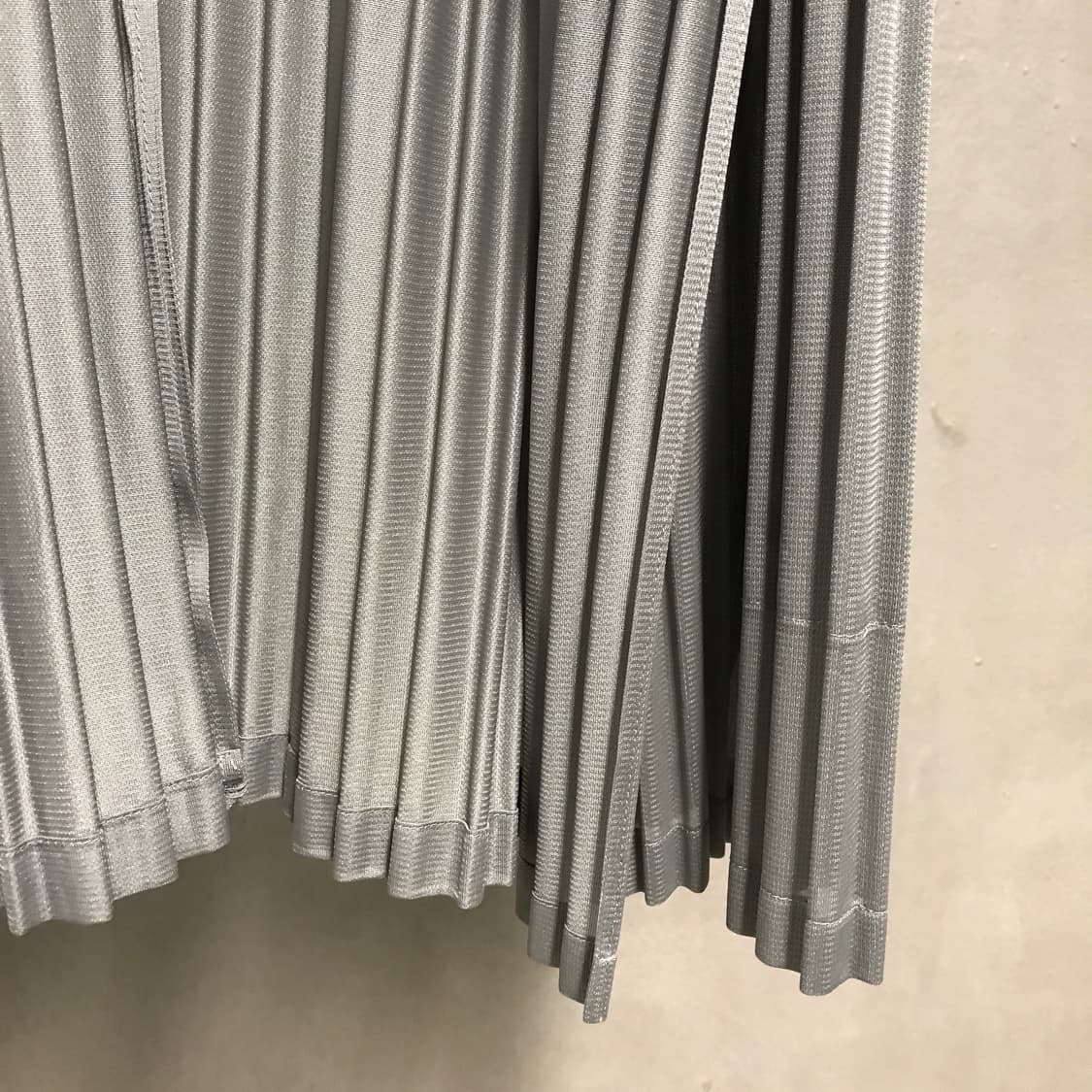 이세이 미야케 플리츠 플리즈 가디건 그레이 3(W) 상품이미지5