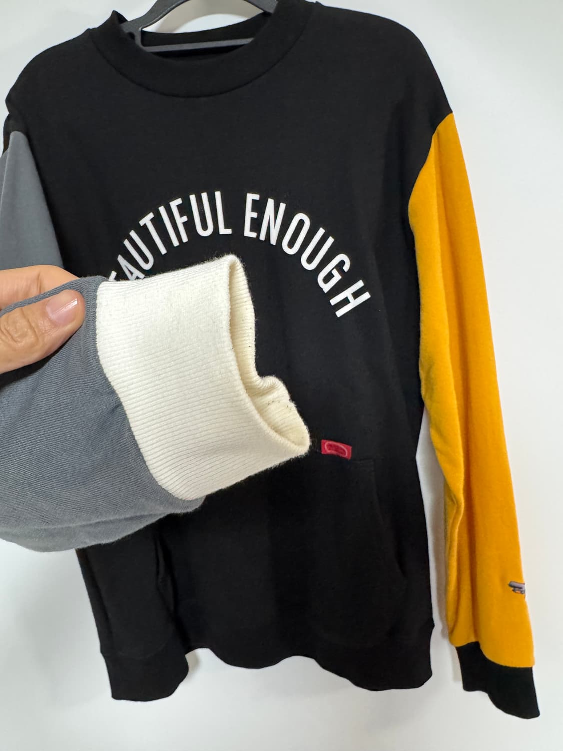 모티브 스트리트 배색 맨투맨 100-105 상품이미지4