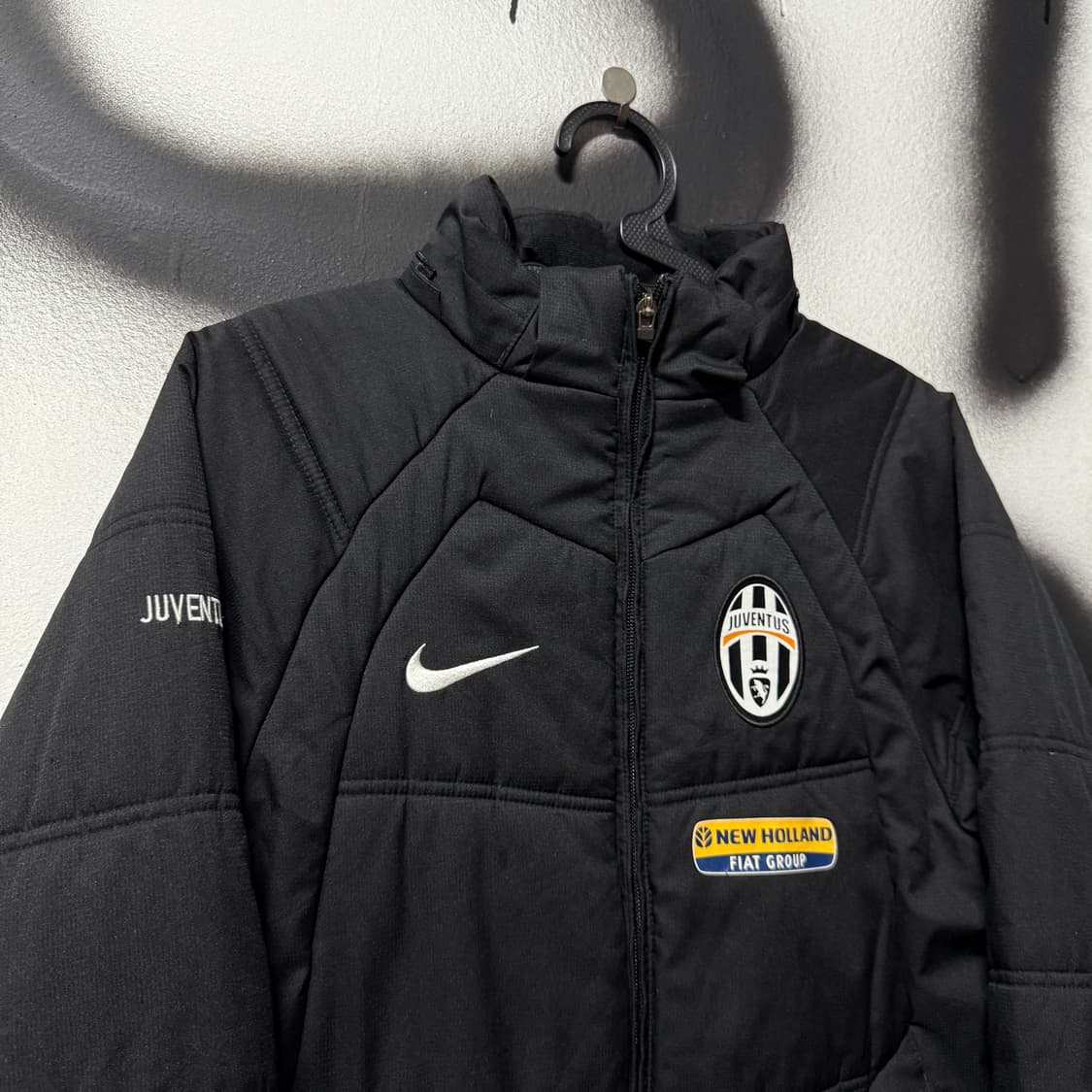 나이키 00s 팀 유벤투스 자수 디테일 패딩 점퍼 상품이미지3