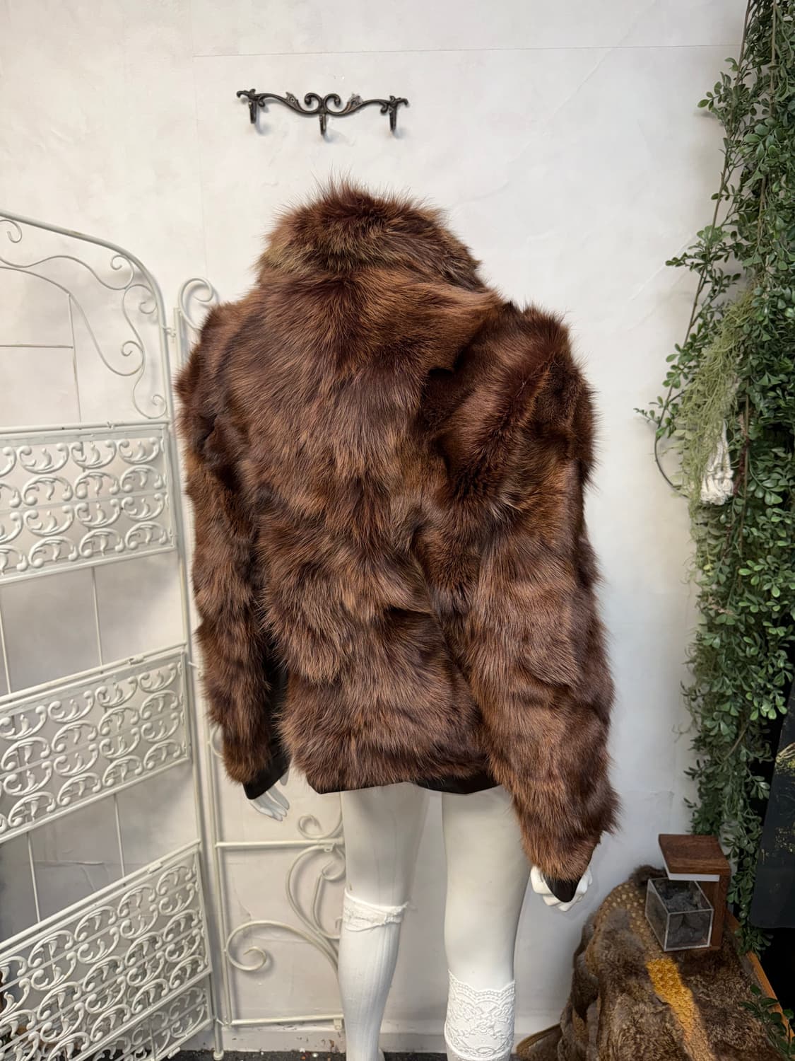 Brown lamb skin fox fur jacket  상품이미지5
