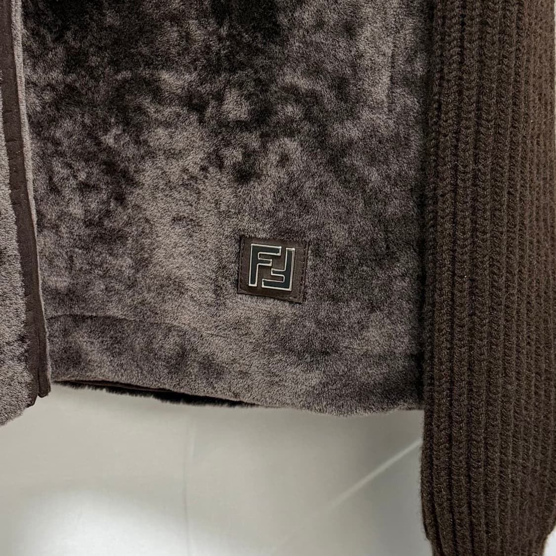 [미사용/48] 펜디 시어링 블루종 니트 집업 브라운 상품이미지4