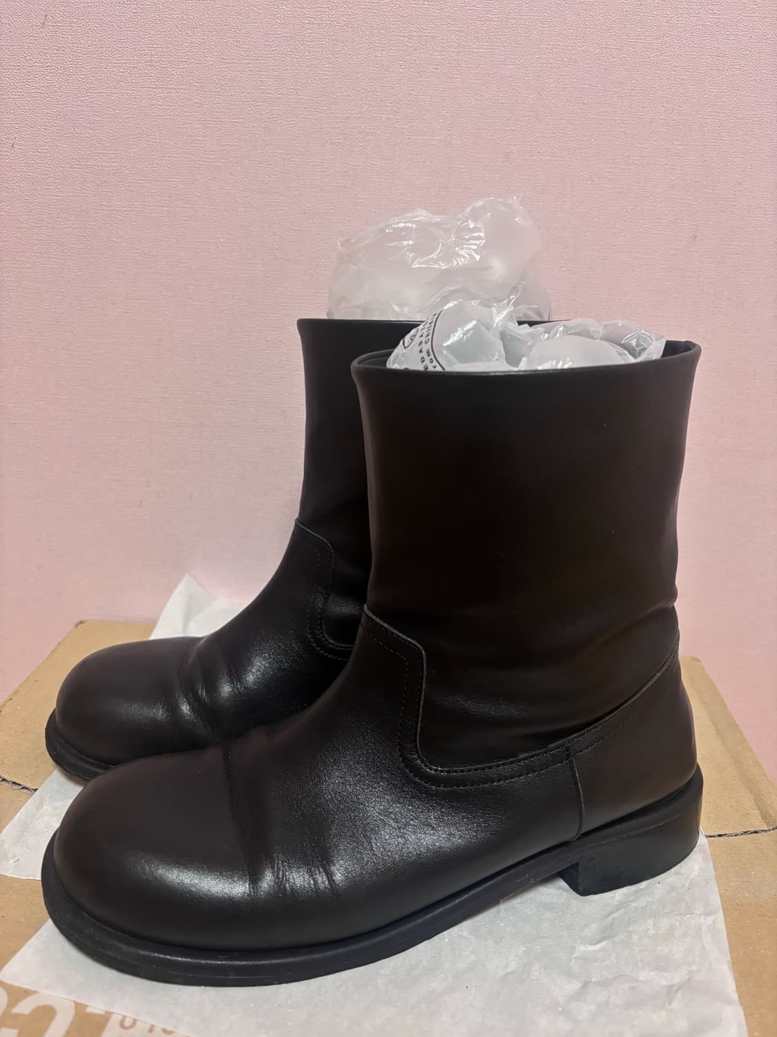 로서울 Around ankle boots Black 앵클부츠 / 미들부츠 상품이미지2