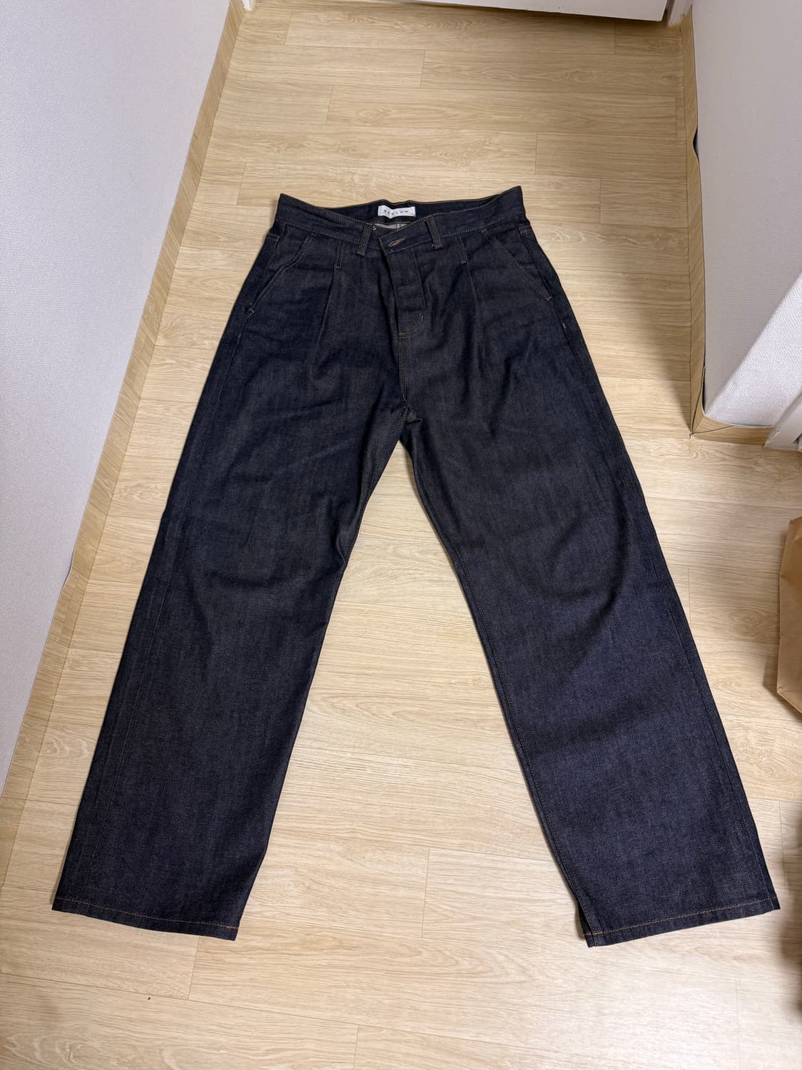 비슬로우 원턱 인디고 데님 상품이미지1