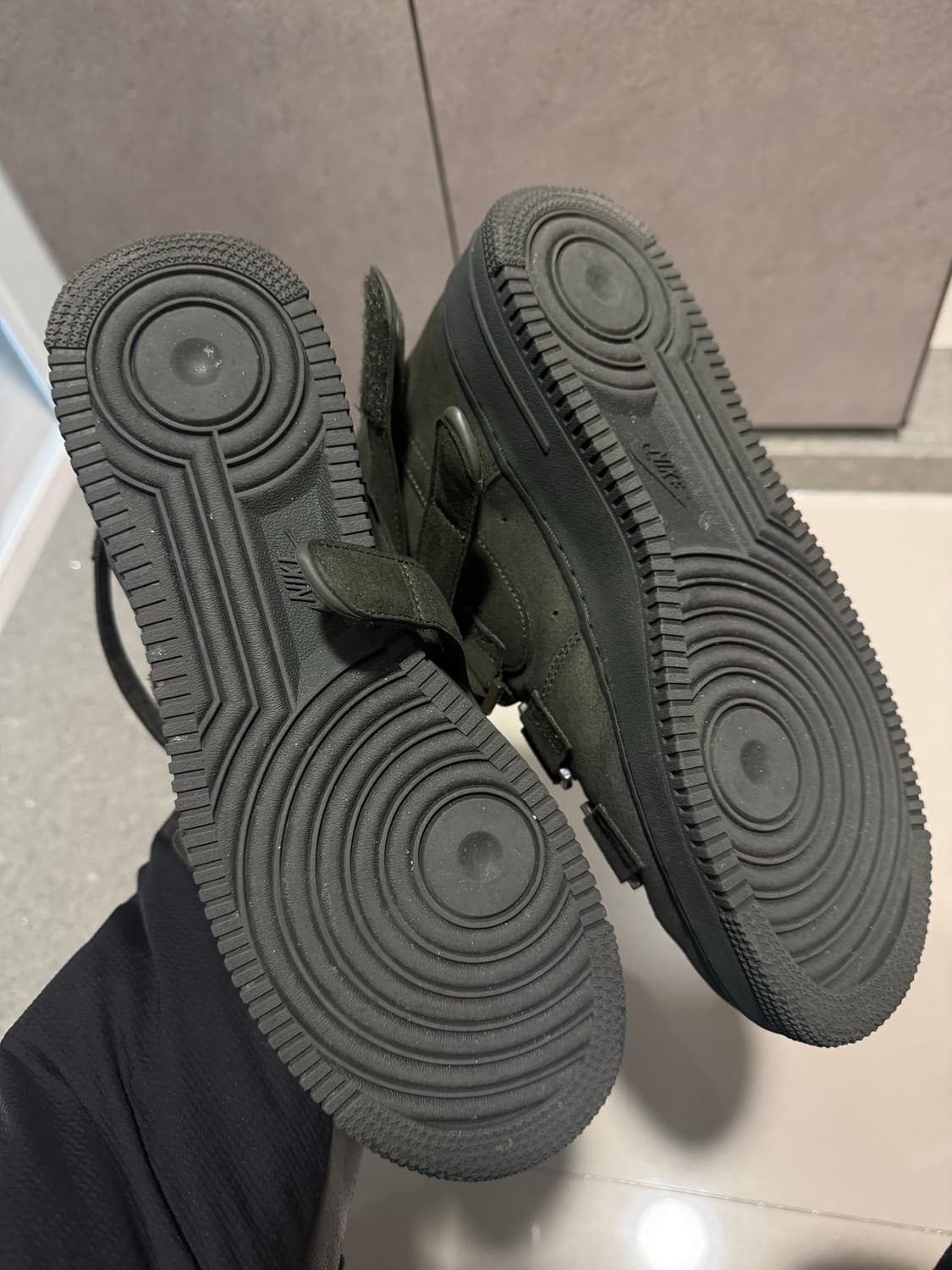 나이키 빌리아일리시 에어포스 하이 상품이미지4