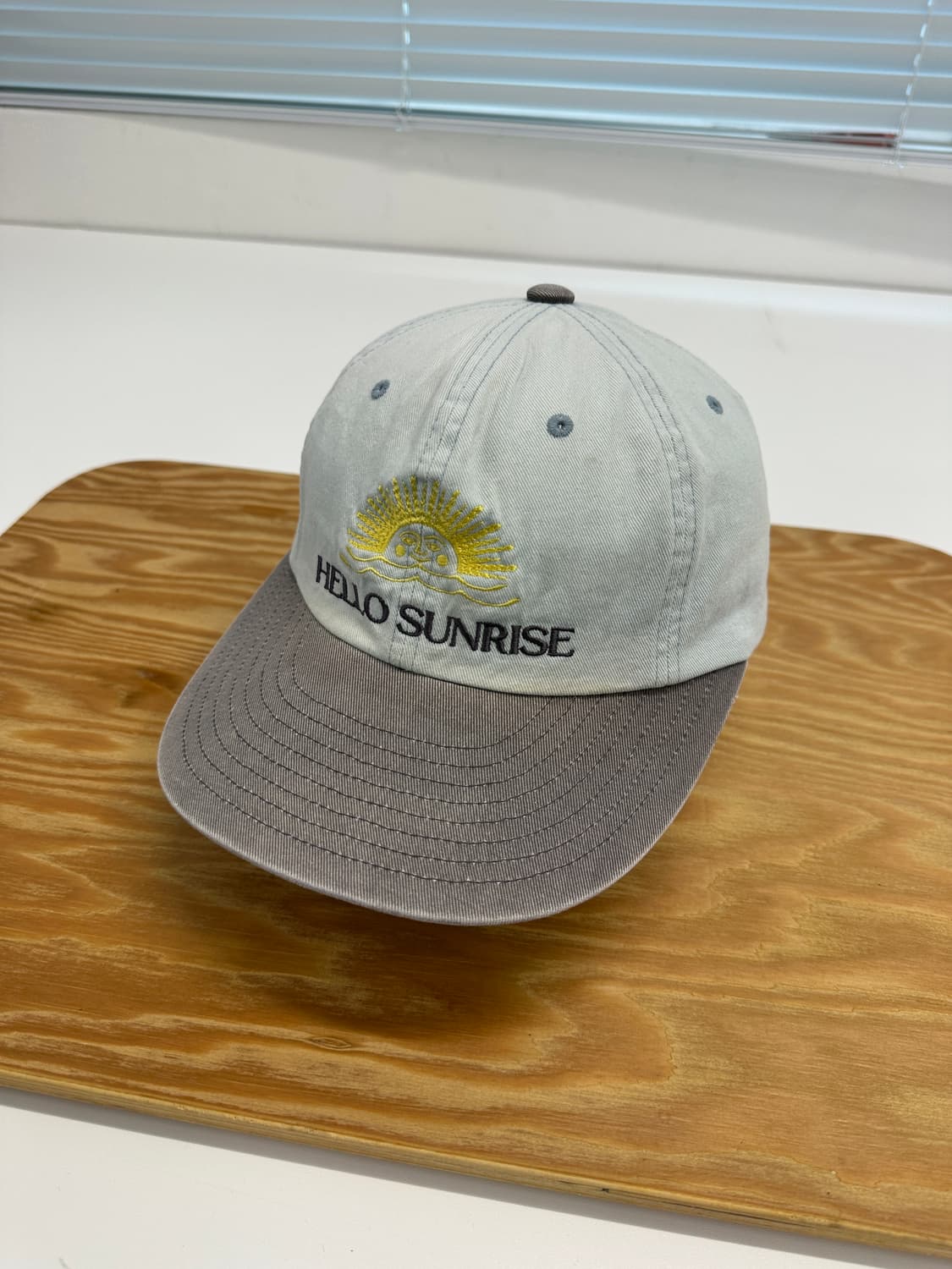 헬로선라이즈 워시드 투톤 6패널 캡 os 상품이미지1