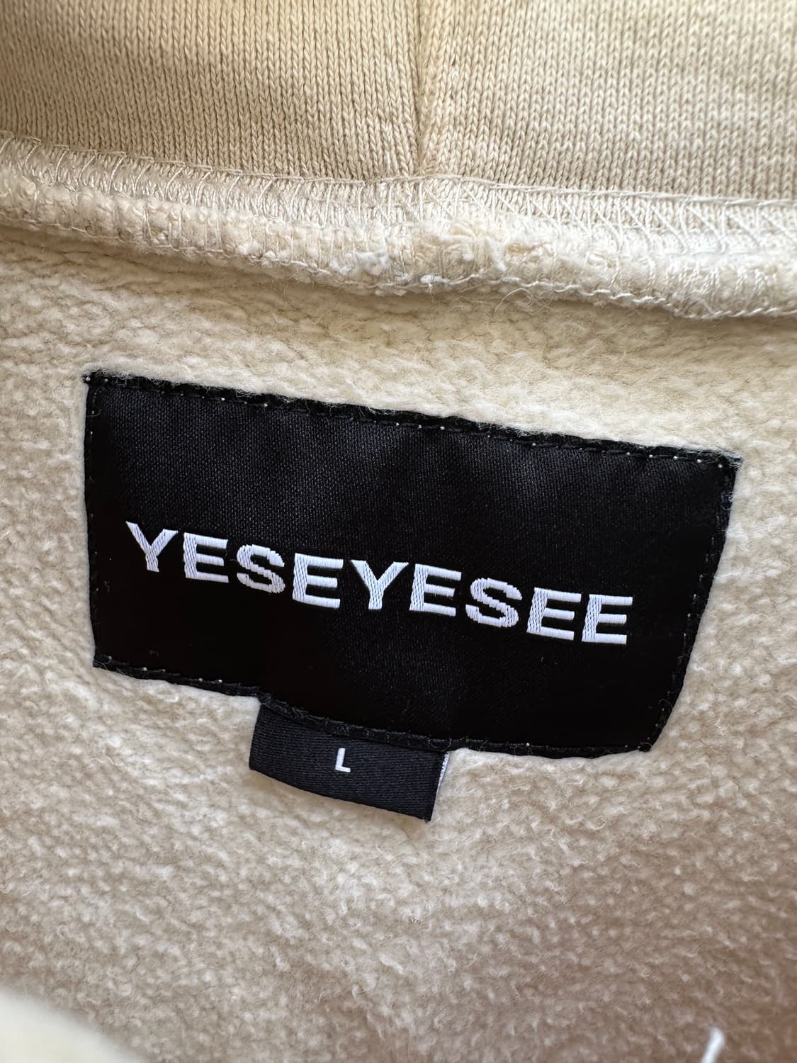 YESEYESEE Oval Logo Hoodie 상품이미지3