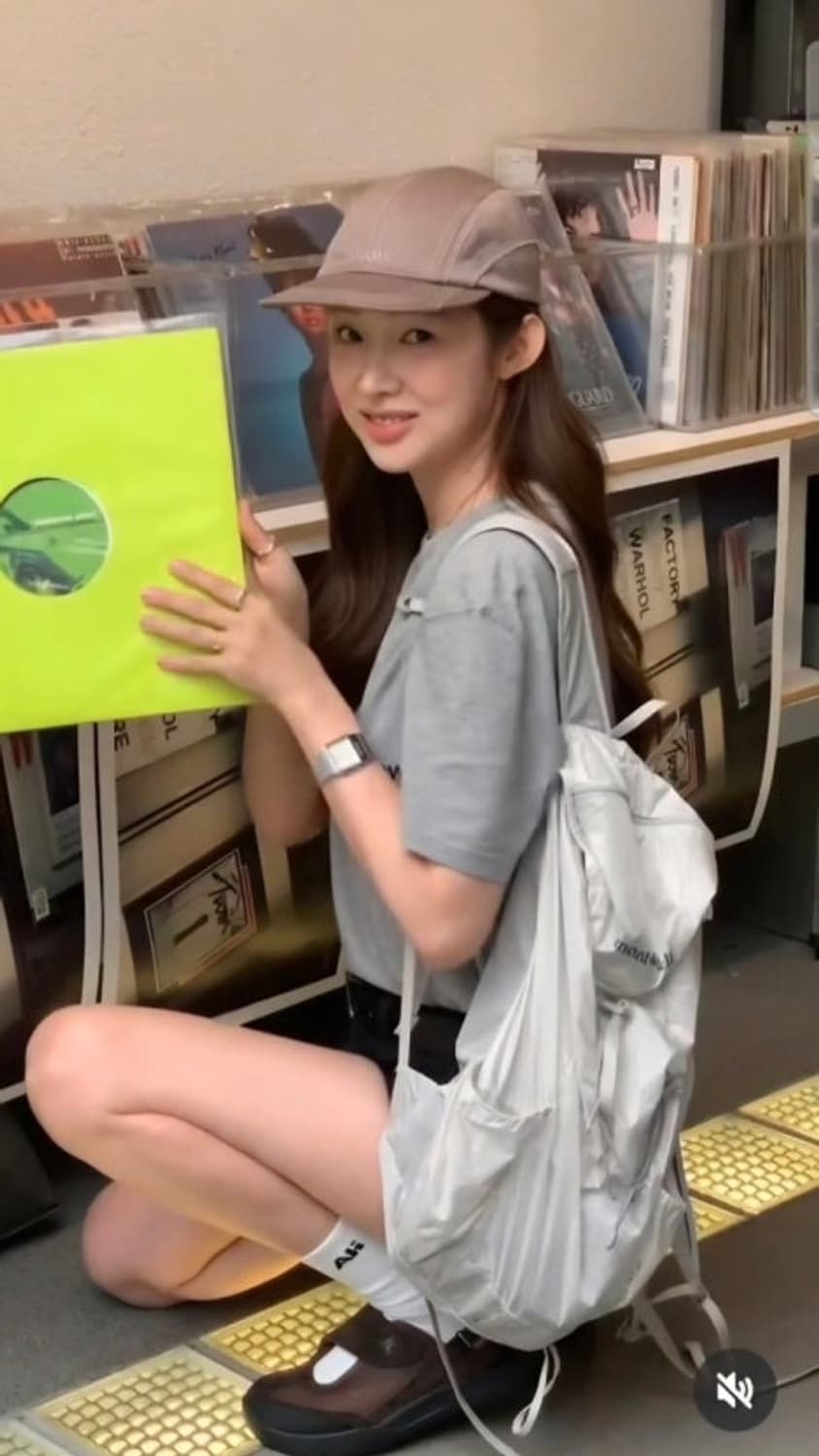 몽벨 버사라이트 백팩 차정원착용 상품이미지6