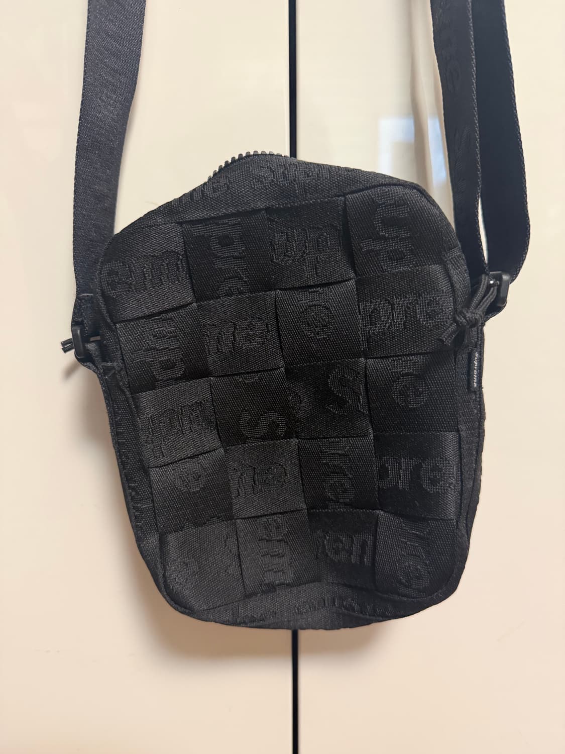 슈프림 우븐 숄더백 블랙 23SS 상품이미지2