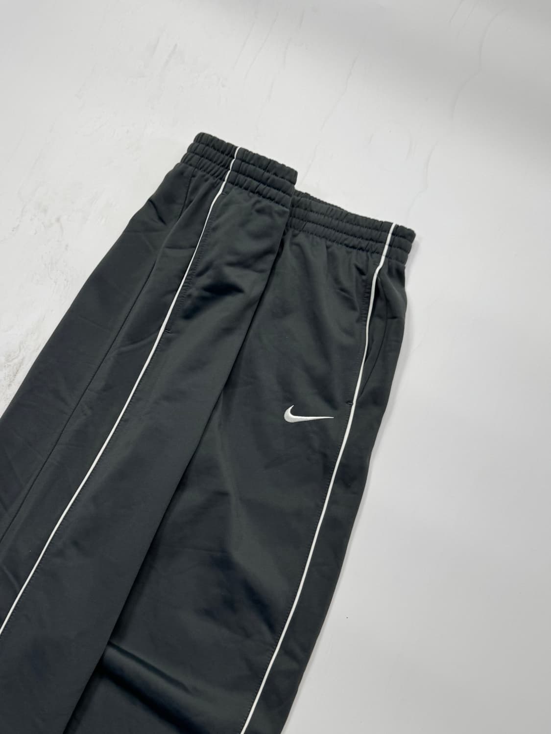 나이키 사이드라인 트랙팬츠 딥차콜 와이드 바지 상품이미지4