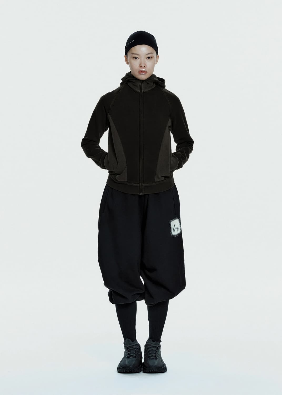 혜인서 25fw Slashed Zip Hoodie 4사이즈 챠콜 상품이미지4