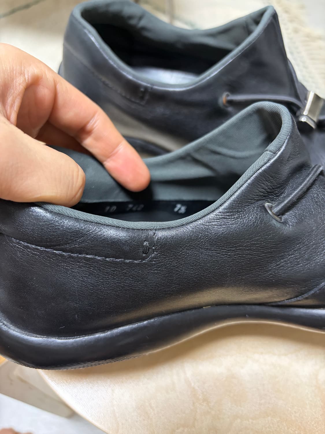 프라다 빈티지 스트링 로퍼 상품이미지5