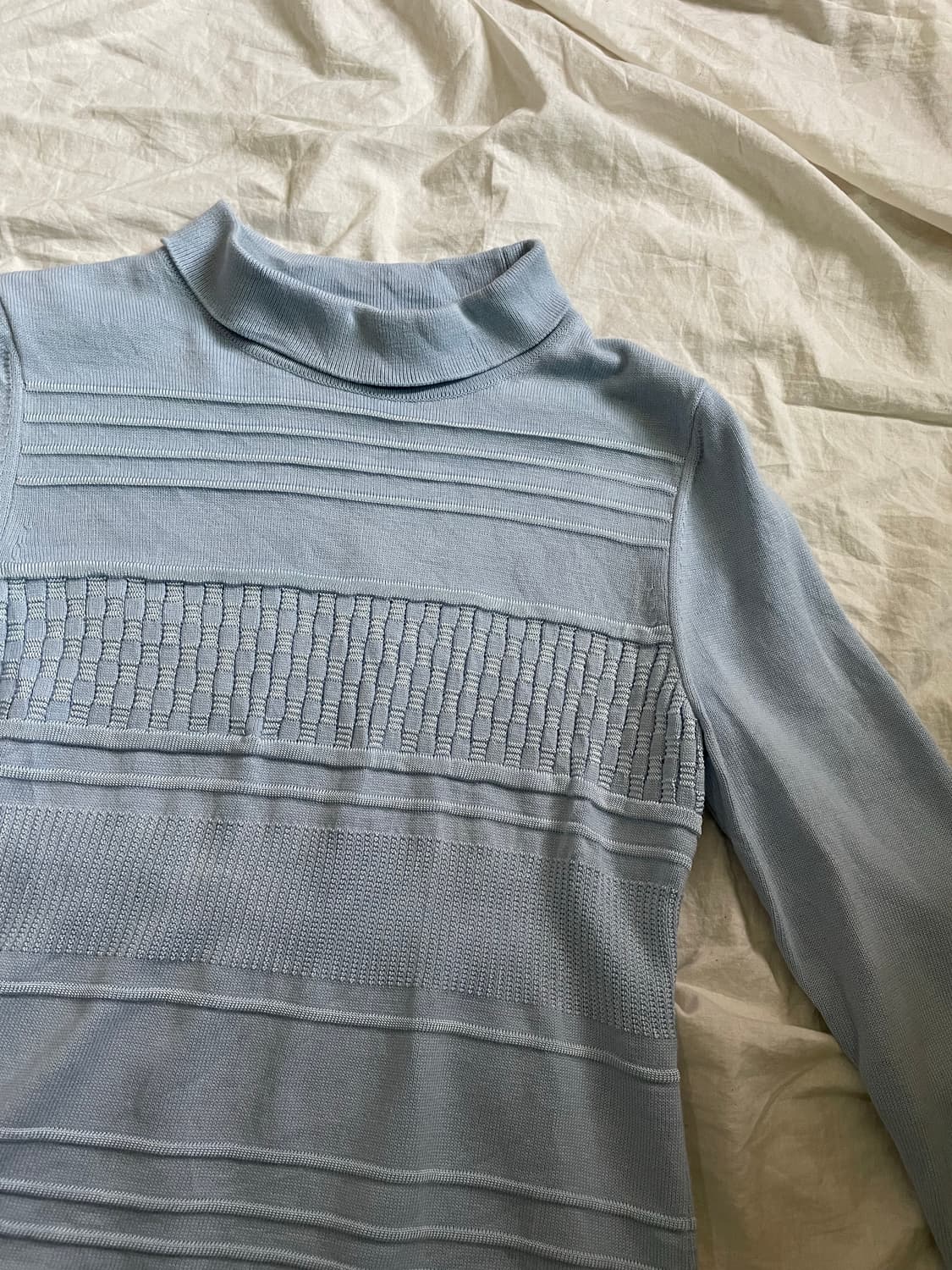 꾸레쥬 스카이블루 하프넥 니트 y2k 슬림핏 상품이미지2