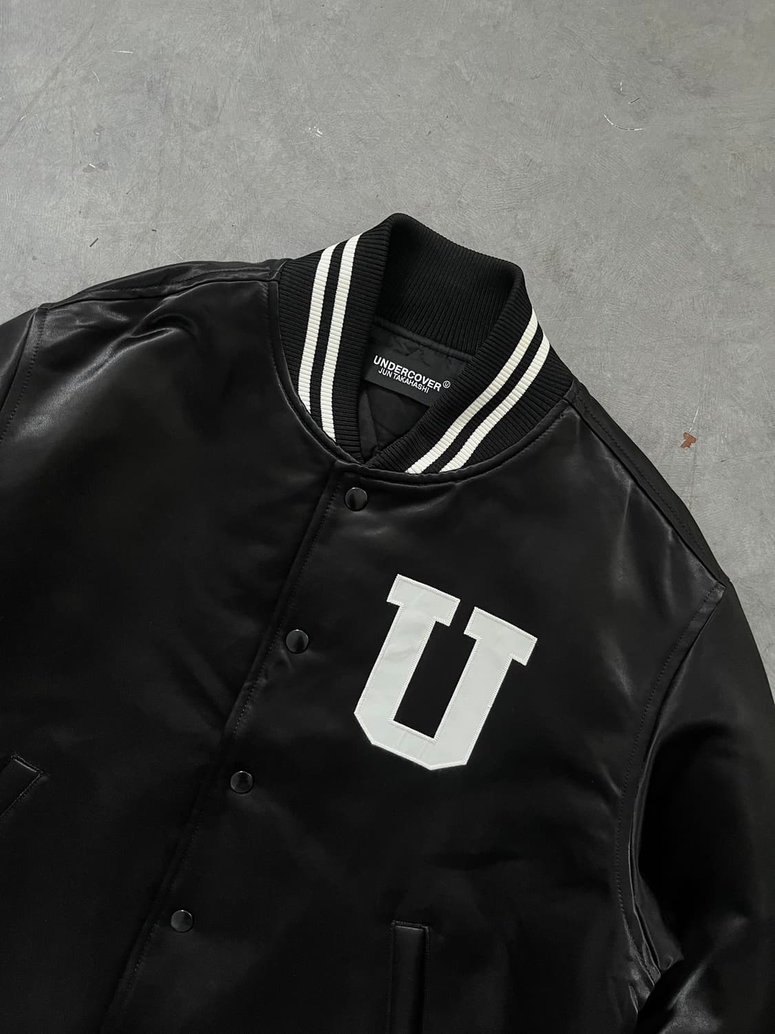 Undercover 언더커버 블랙 그래픽 봄버 자켓 상품이미지2