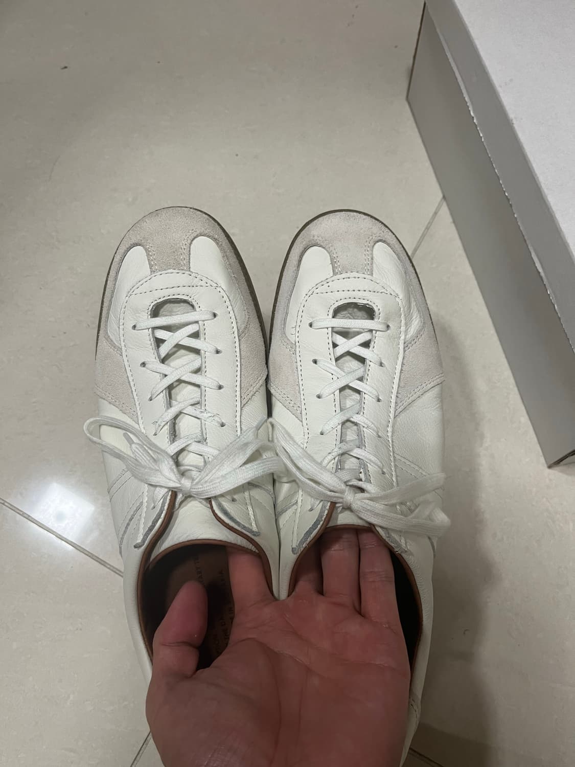 리프로덕션 오브 파운드 화이트 44사이즈(285) 상품이미지2