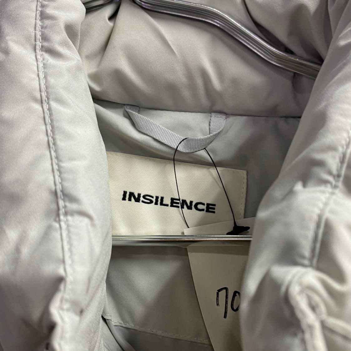 인사일런스 나일론 라이트그레이 패딩 B3346 상품이미지3