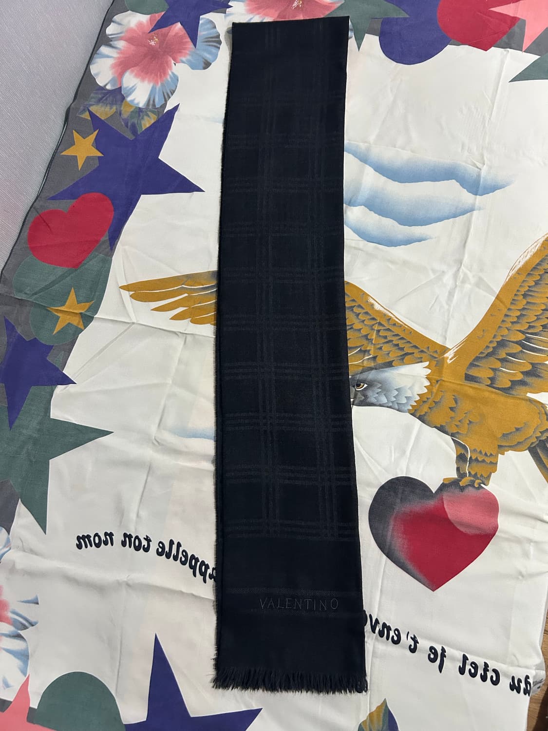 발렌티노 블랙 머플러 상품이미지3