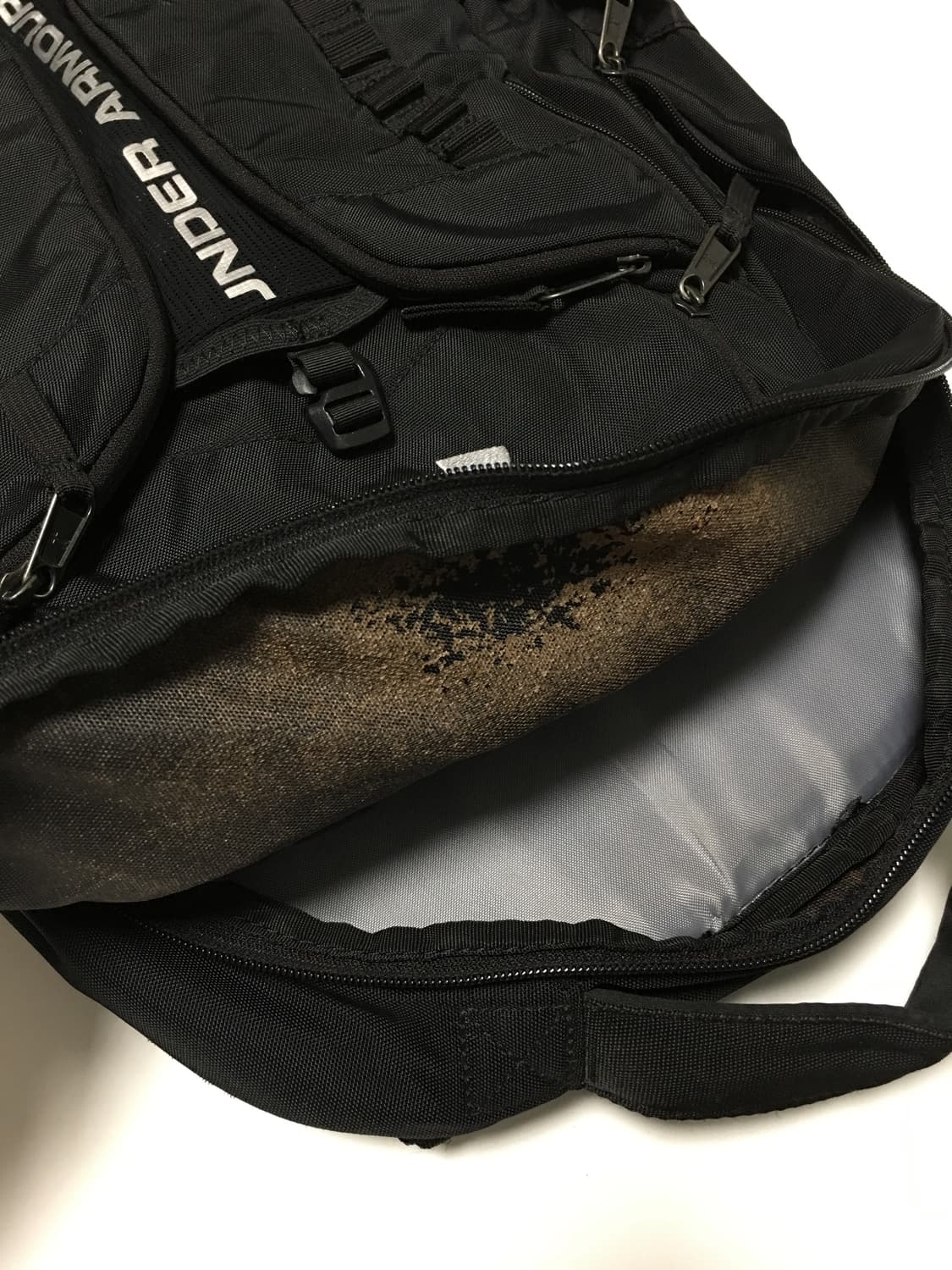 언더아머 스톰 컨텐더 백팩 상품이미지4