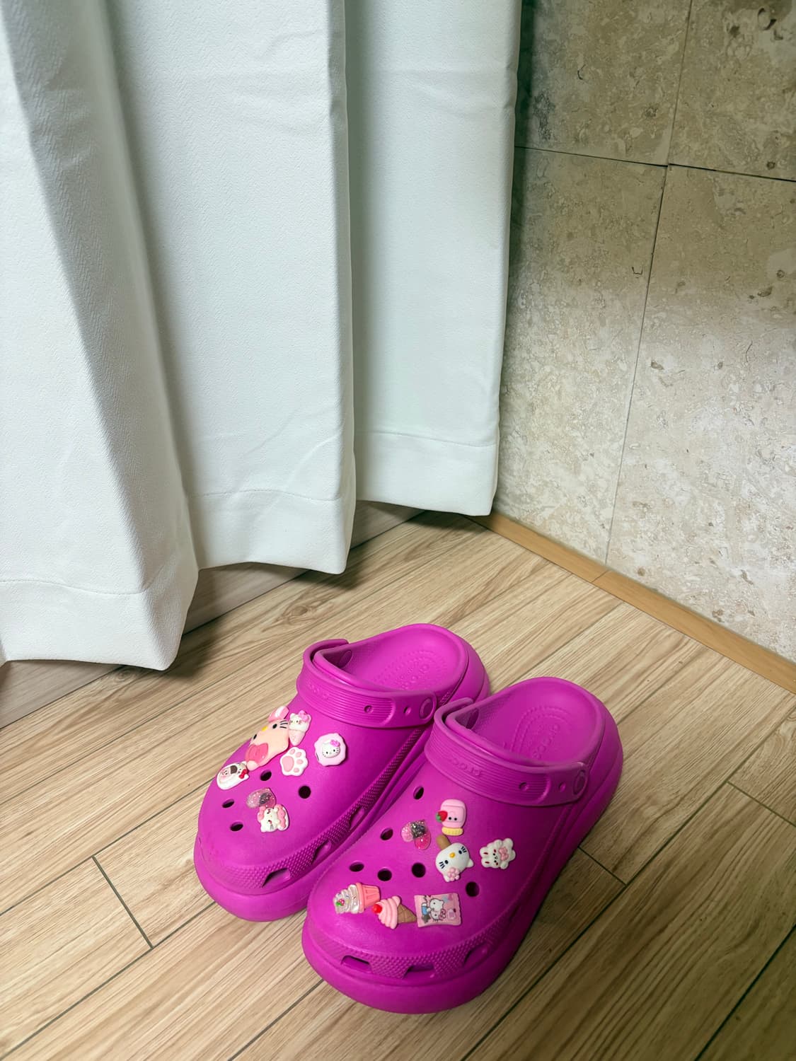 핫핑크 크록스 250 상품이미지2